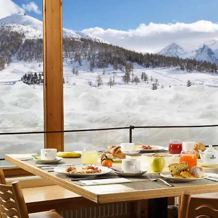 Club Uappala Üdülőközpont 3*